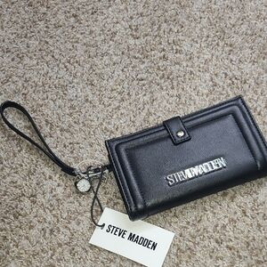 Steve Madden Black Wristlet Wallet